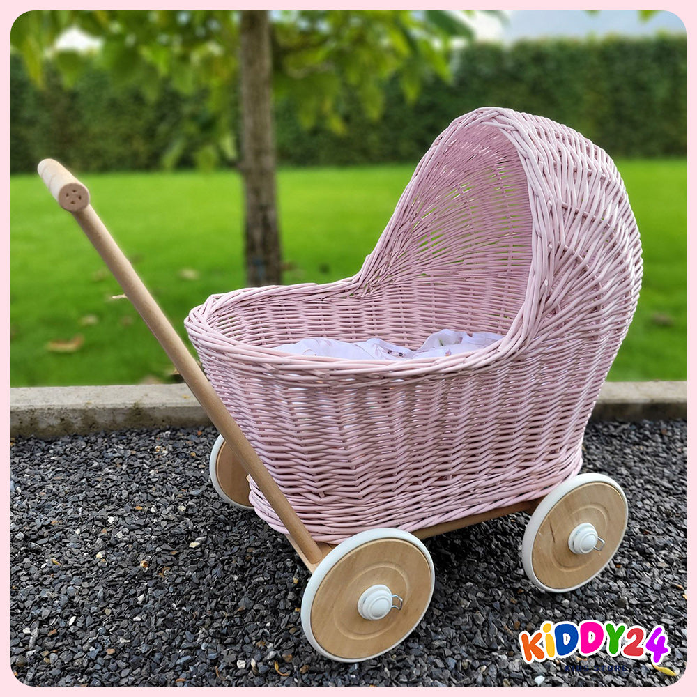 Korbkinderwagen für Puppen in Rosa – Liebevoll Handgefertigt & Elegant