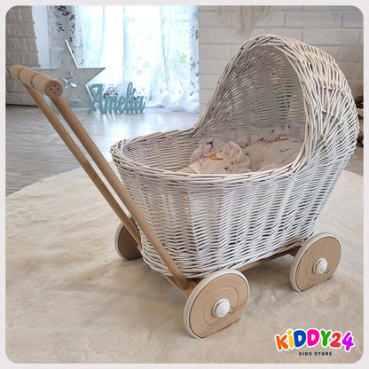 Korbkinderwagen für Puppen in Weiß – Liebevoll Handgefertigt & Elegant